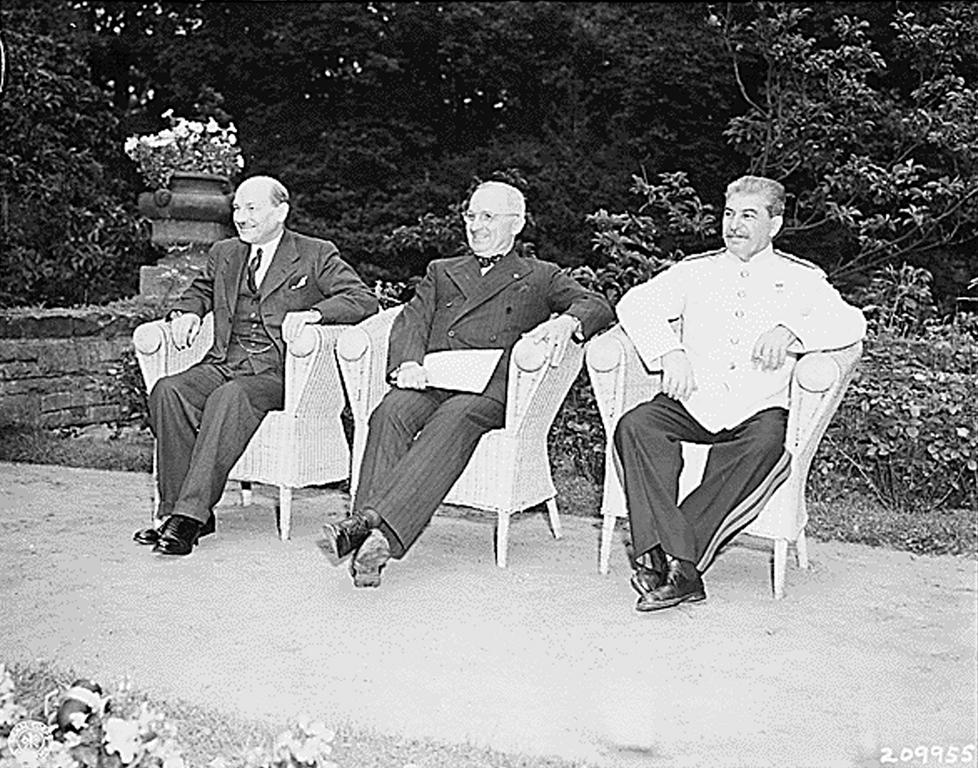 La conférence de Potsdam (17 juillet au 2 août 1945)
