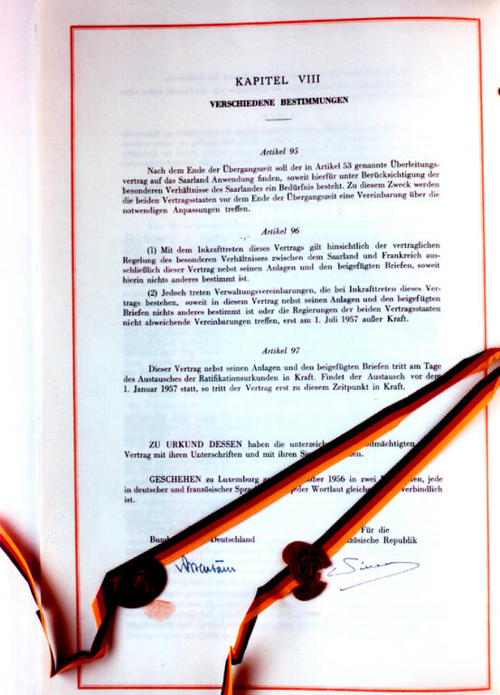 Signatures appended to the Saar Treaty (27 October 1956)
