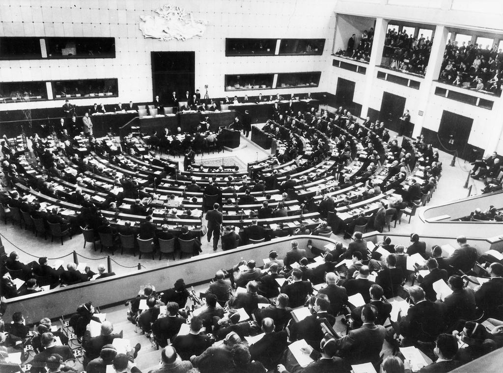 Première réunion de l'Assemblée parlementaire européenne (19 mars 1958)