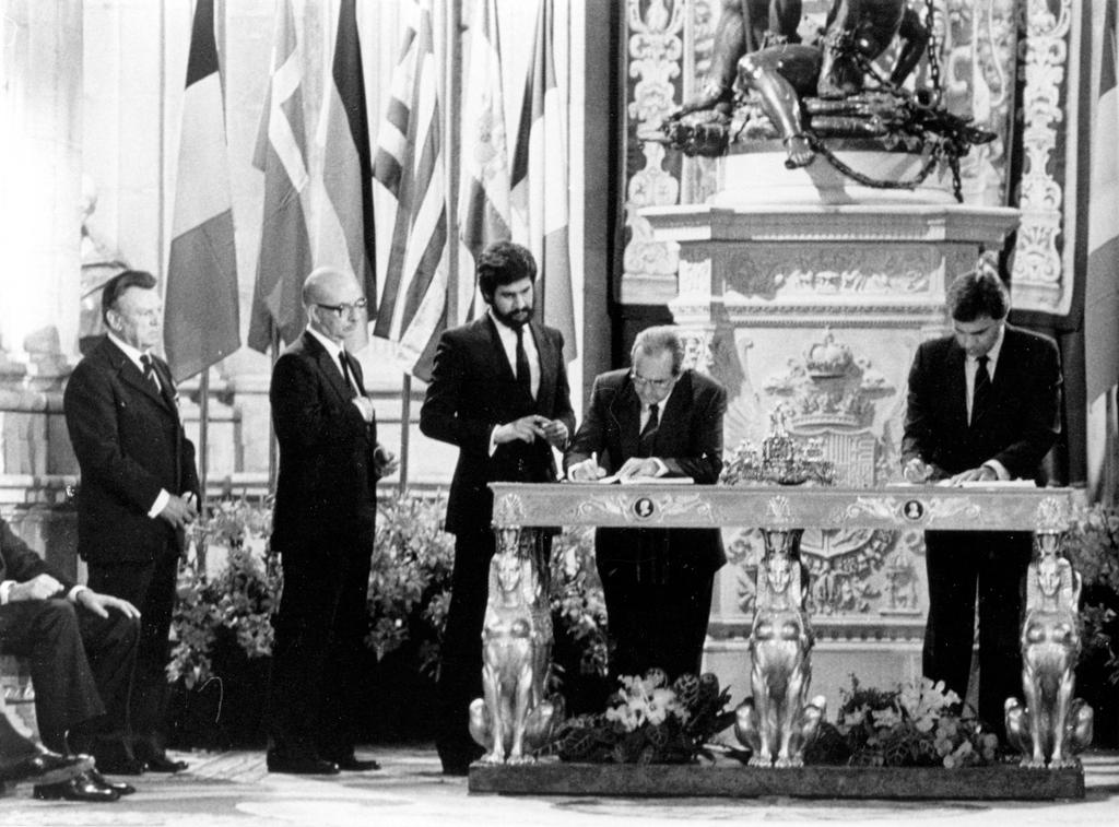 La adhesión de España a las Comunidades Europeas (Madrid, 12 de junio de 1985)