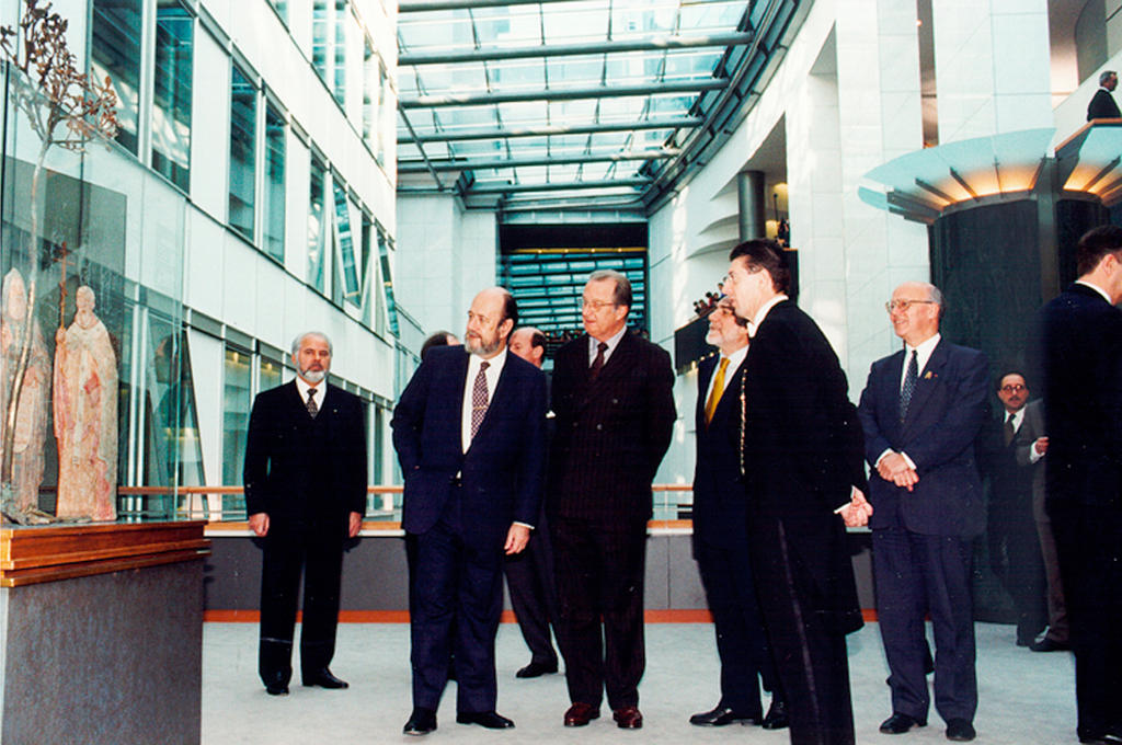 Inauguration du nouveau bâtiment du Parlement européen (vue intérieure) (Bruxelles, 24 février 1998)