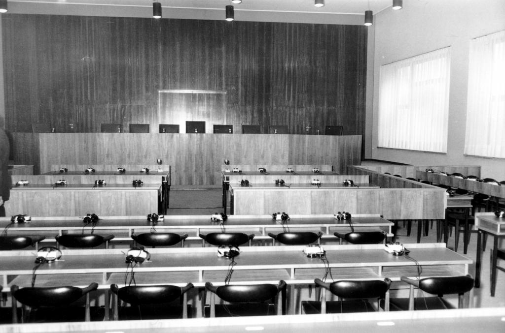 La salle d'audience au bâtiment de la Côte d'Eich (Luxembourg, 1959-1972)