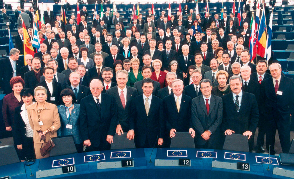 Visite de membres des Parlements des pays candidats au Parlement européen (Strasbourg, 19 novembre 2002)