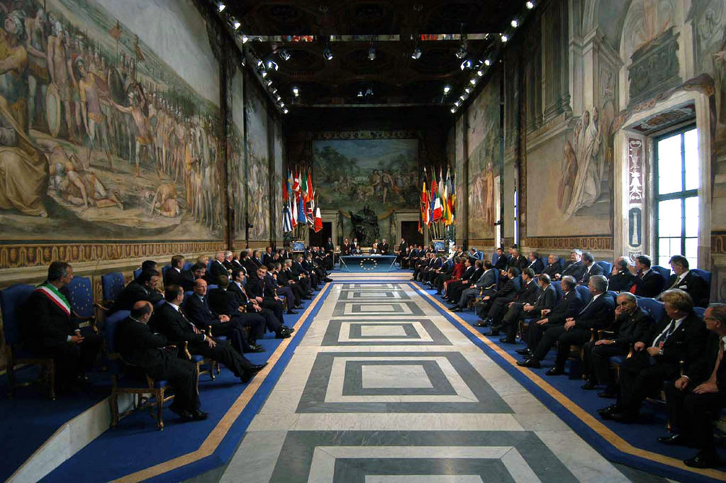 Vue de la salle Orazi e Curiazi lors de la signature du traité constitutionnel (Rome, 29 octobre 2004)