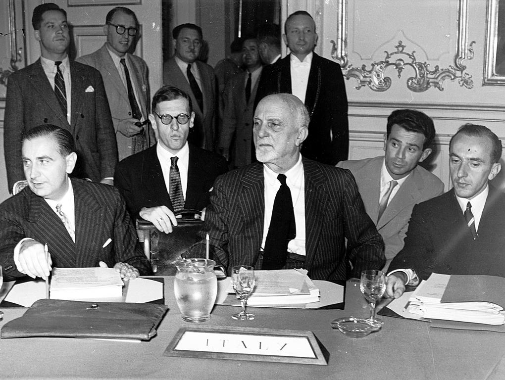 The Italian delegation at the inaugural meeting of the Committee of Ministers (August 1949)
