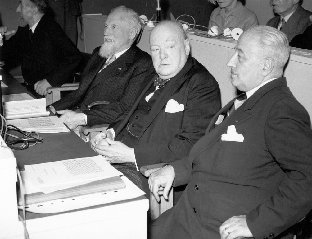 Van Cauwelaert, Churchill and Cingolani, members of the Consultative Assembly (Strasbourg, 11 August 1949)