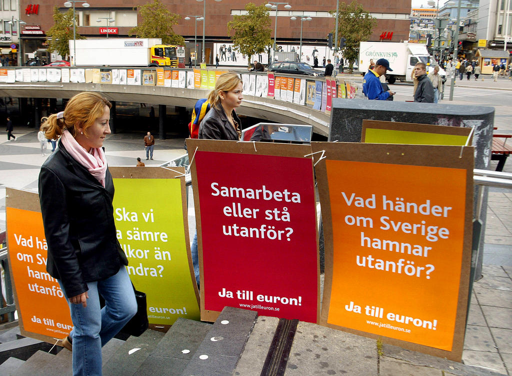 Campagne en faveur de l'adhésion de la Suède à l'euro (Stockholm, 1er septembre 2003)