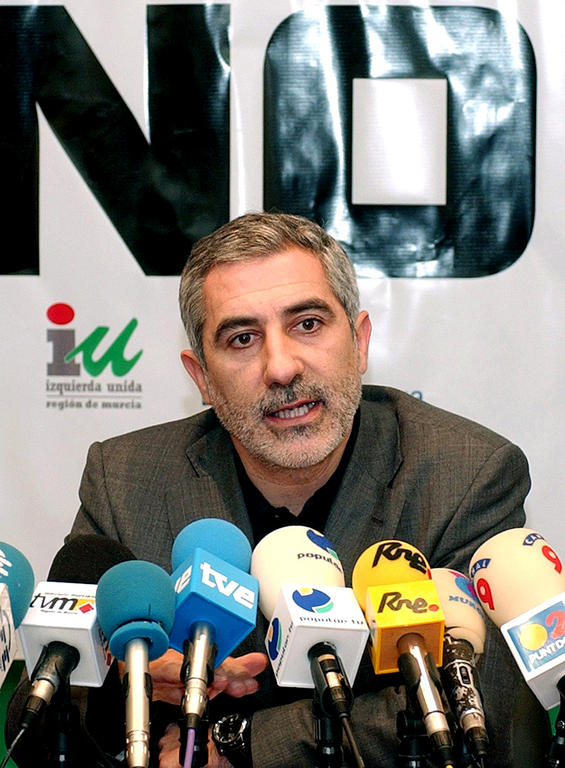 Gaspar Llamazares se pronuncia a favor del «no» a la Constitución Europea (Murcia, 15 de febrero de 2005)
