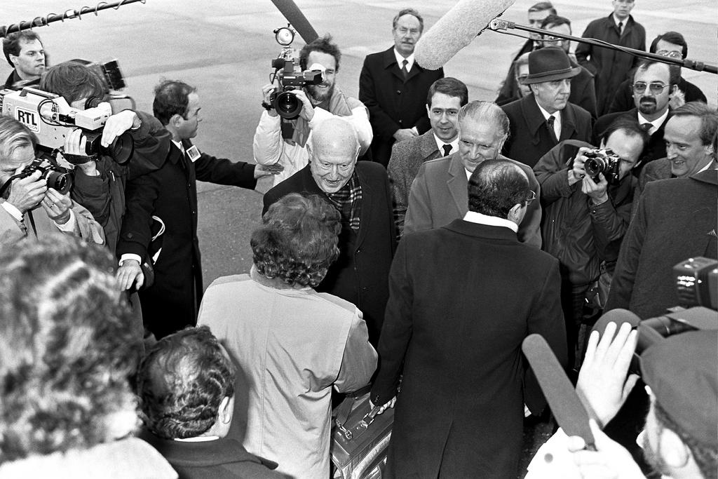 Arrivée des premiers eurodéputés espagnol et portugais à Strasbourg (2 janvier 1986)