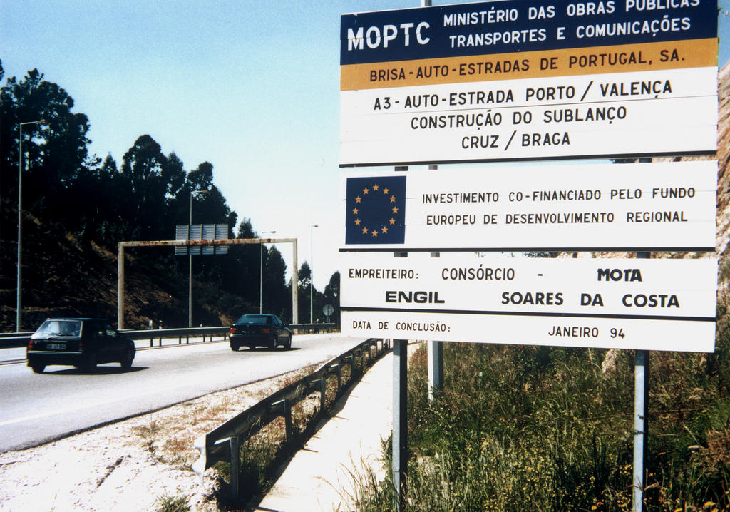 Projet de construction d'un tronçon d'autoroute au Portugal cofinancé par le FEDER (9 juillet 1993)