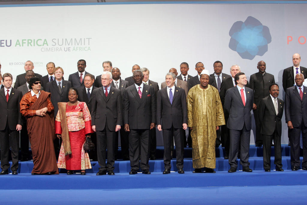Photo de famille du sommet Union européenne/Afrique (8 décembre 2007)