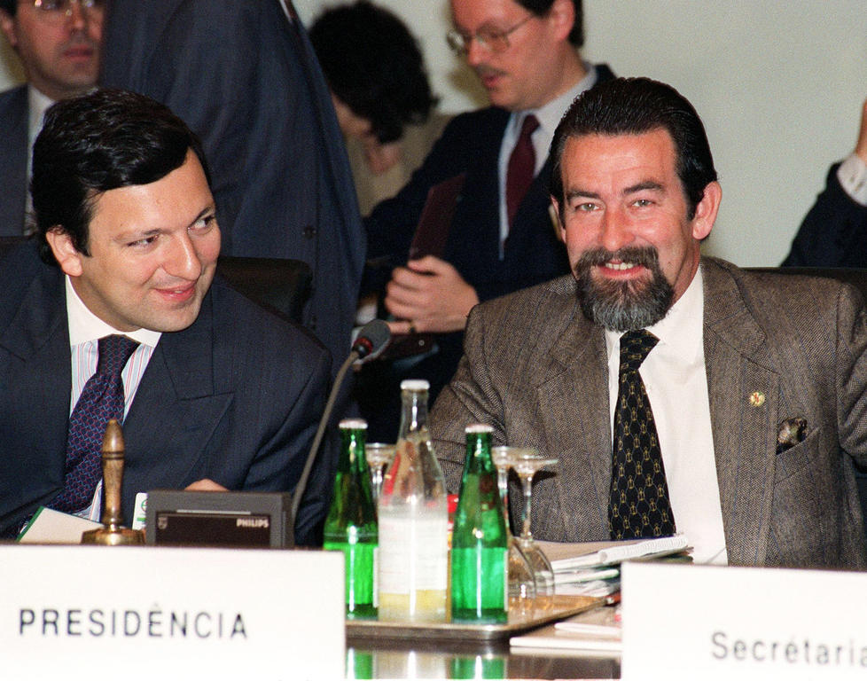 José Manuel Barroso et João de Deus Pinheiro au Conseil européen de Lisbonne (17 février 1992)