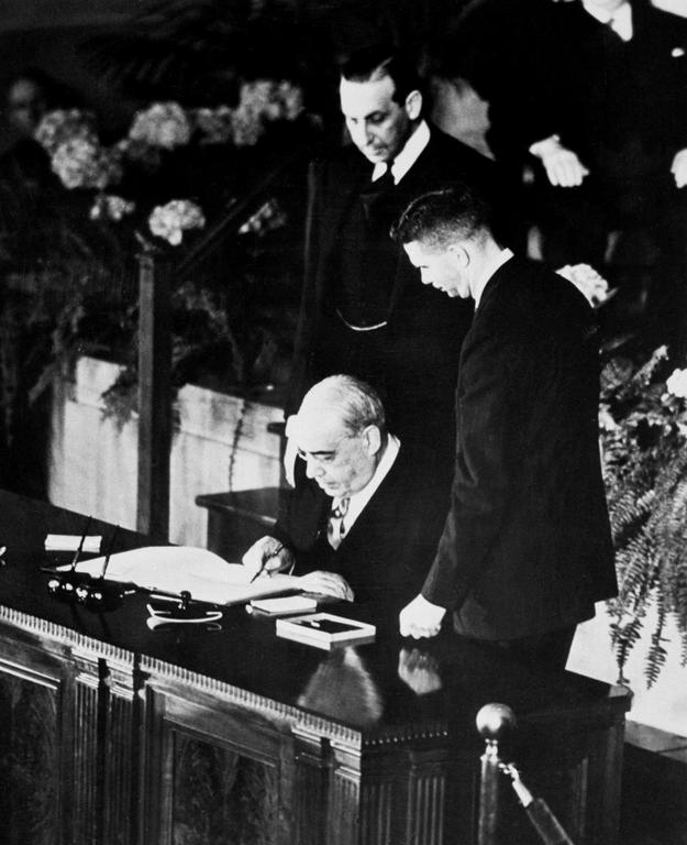 José Caeiro da Matta signing the North Atlantic Treaty (Washington, 4 April 1949)