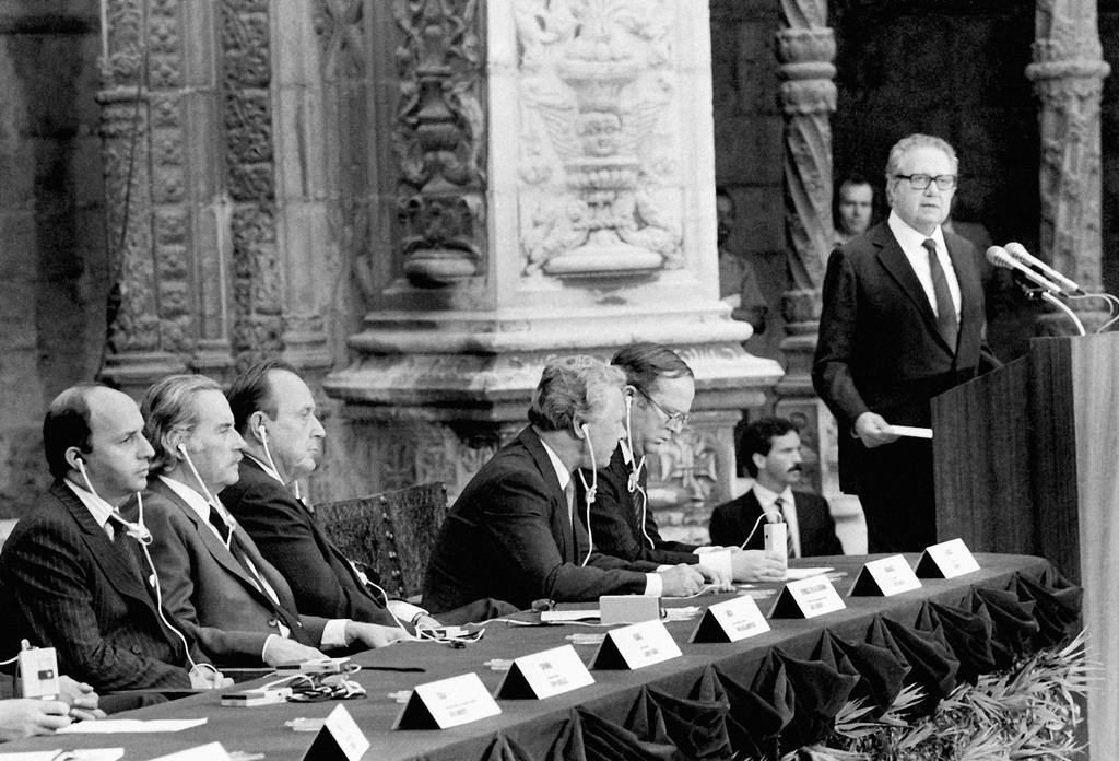 Allocution de Mário Soares à l'occasion de la signature du traité d'adhésion du Portugal aux Communautés européennes (Lisbonne, 12 juin 1985)