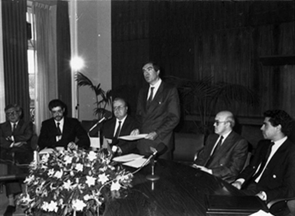 Signature du protocole constituant le GATIE et le GAPE (5 février 1990)