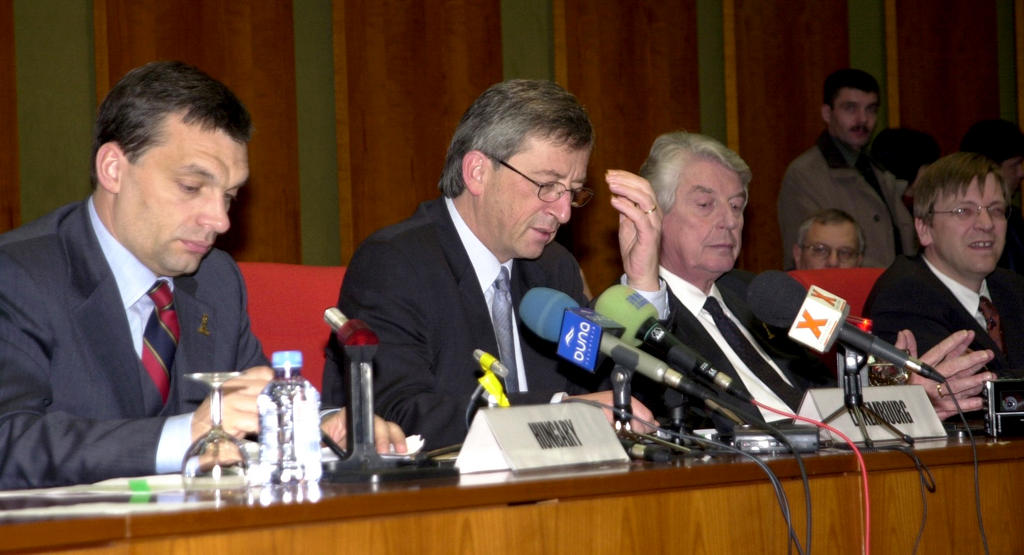 Conférence de presse à la suite de la réunion au sommet entre le Benelux et le groupe de Visegrád (Luxembourg, 5 décembre 2001)