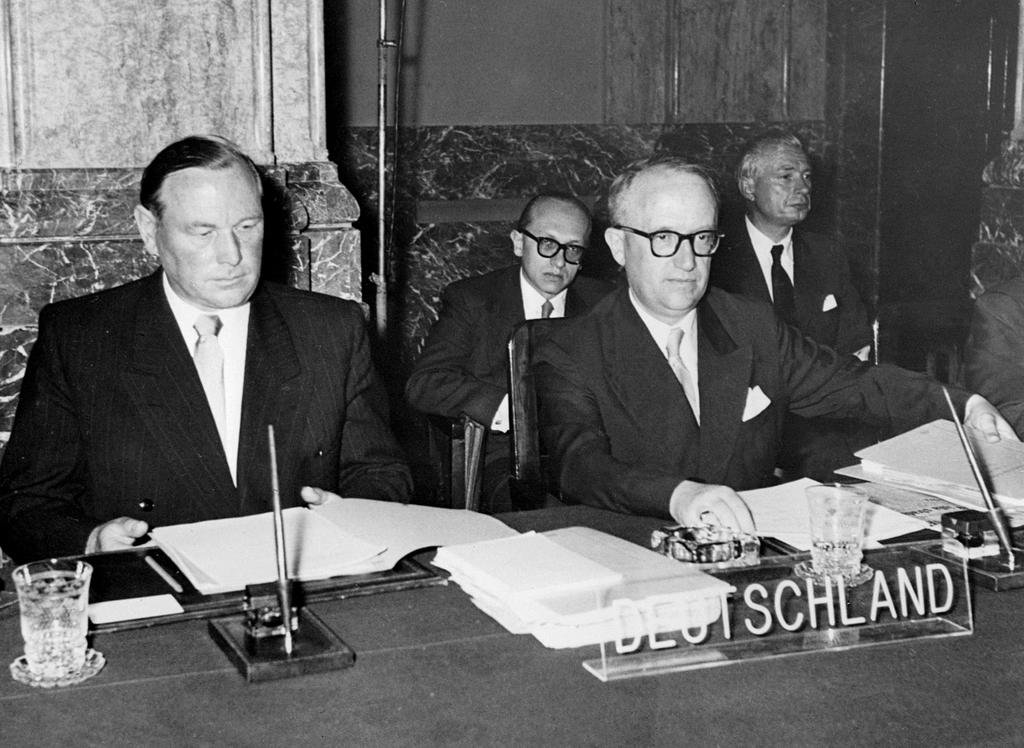 Délégation allemande lors de la conférence de Messine (Messine, 1er juin 1955)