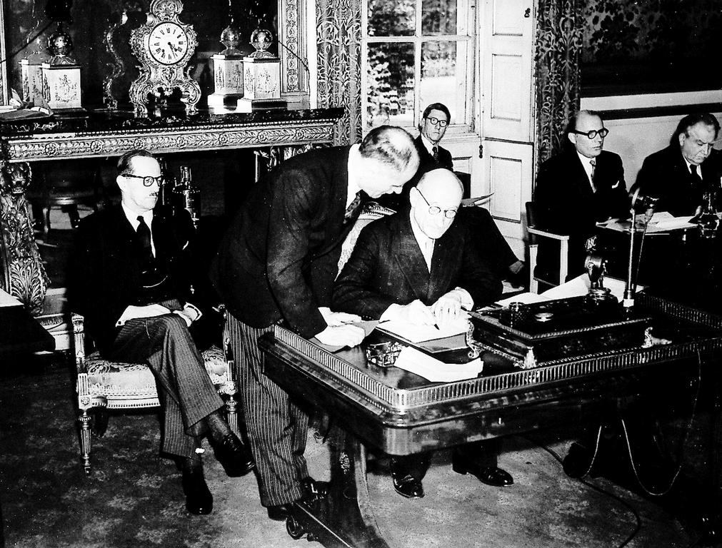 Signature du Statut du Conseil de l'Europe (Londres, 5 mai 1949)