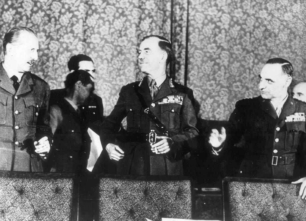 Pierre König, Brian H. Robertson, Lucius D. Clay (Francfort, 12 mai 1949)