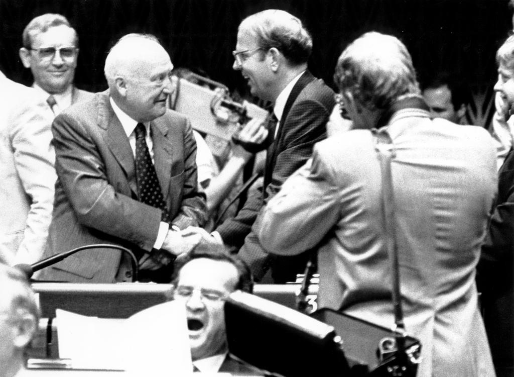 Election de Pierre Pflimlin à la présidence du Parlement européen (Strasbourg, 24 juillet 1984)