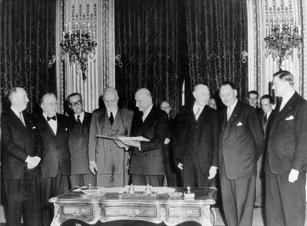 Signature du traité CECA (Paris, 18 avril 1951)