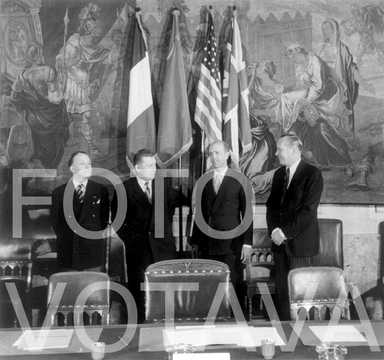 Dernière assemblée des Hauts Commissaires alliés (27 juillet 1955)