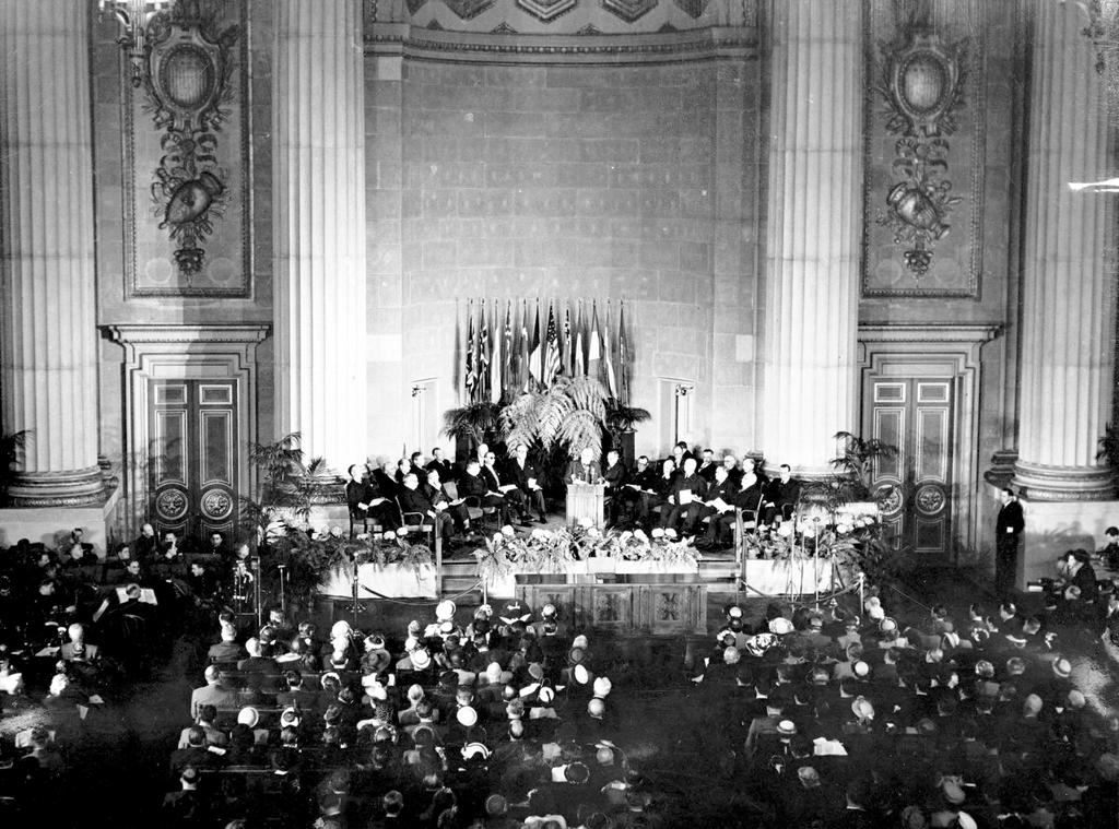 Cérémonie de signature du traité de Washington (4 avril 1949)