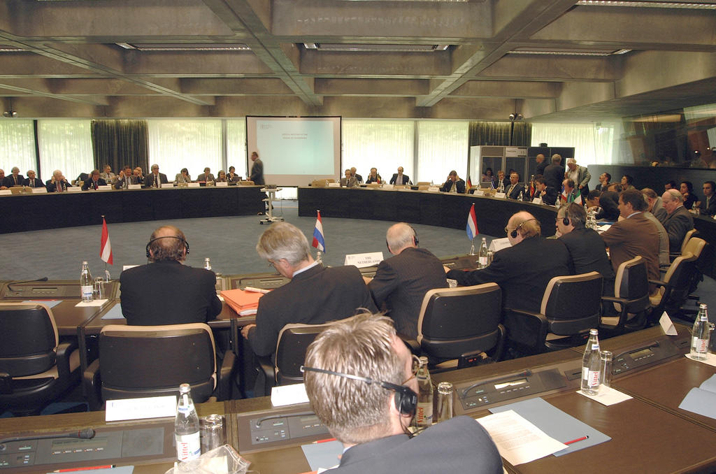 Réunion du Conseil des gouverneurs de la BEI (Luxembourg, 4 juin 2002)
