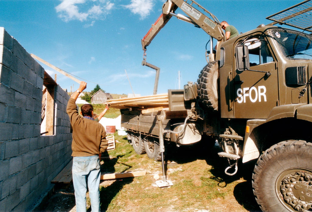 Mission de la SFOR en Bosnie-et-Herzégovine (Juin 1998 - Décembre 1999)