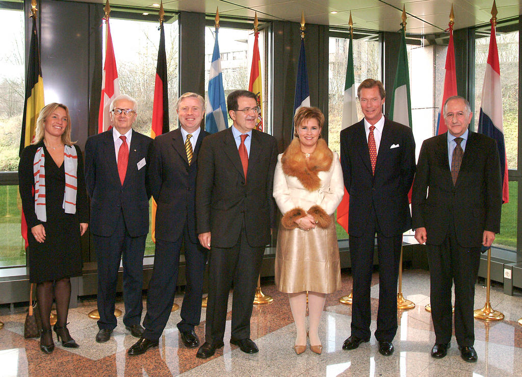 The Grand Duke and Grand Duchess of Luxembourg and the speakers at the formal session of the Court of Justice (4 December 2002)
