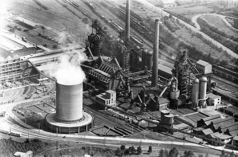 Site sidérurgique de l'ARBED à Schifflange (Luxembourg, 21 août 1957)