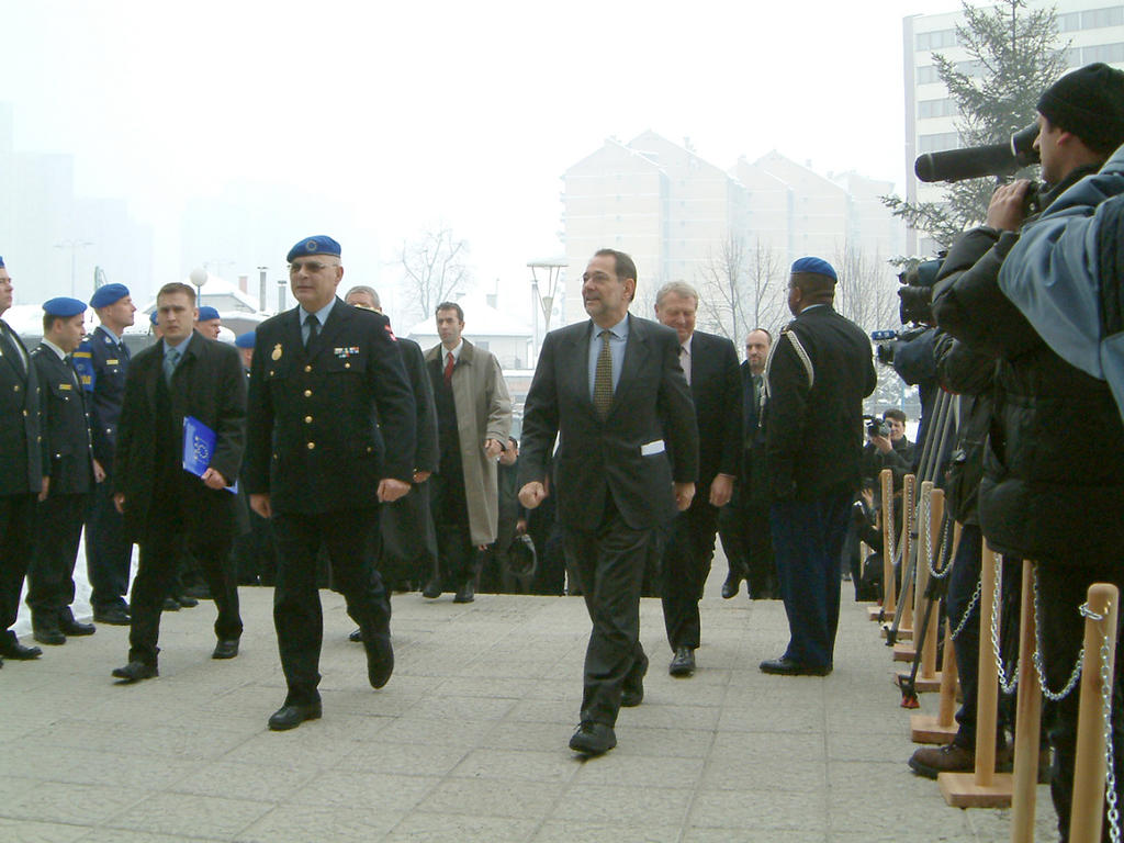 Arrival at the main headquarters of the European Union Police Mission (Sarajevo, 15 January 2003)