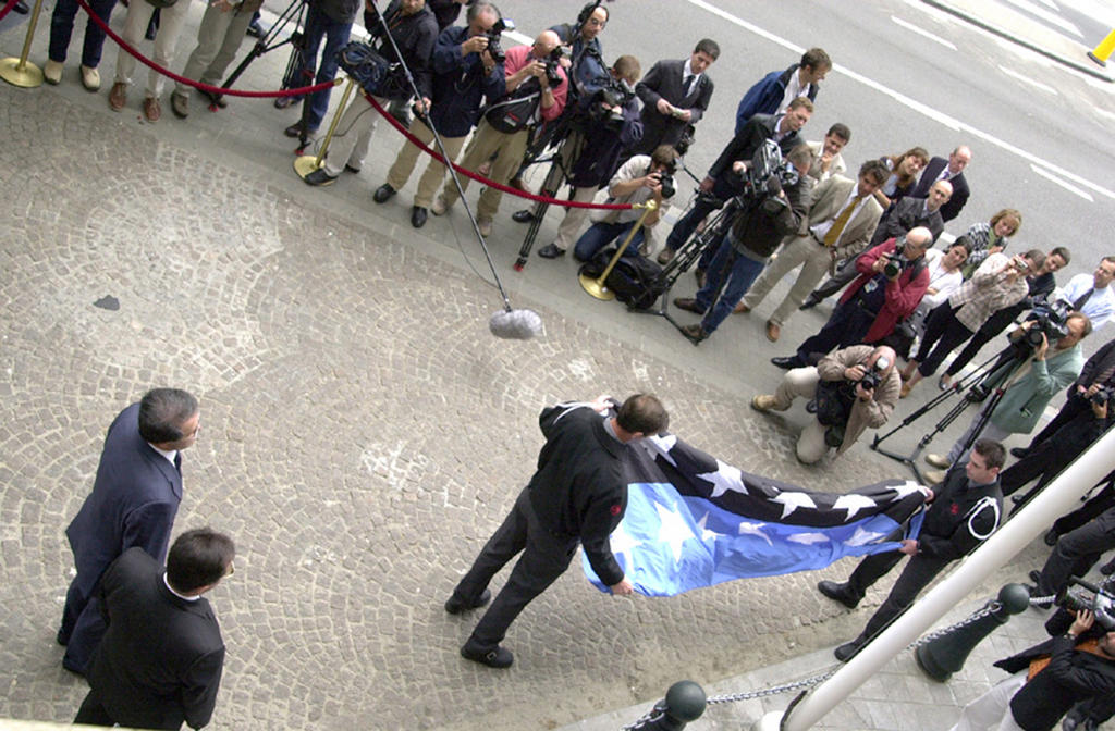 Feierliches Einholen der EGKS-Flagge (Brüssel, 23. Juli 2002)