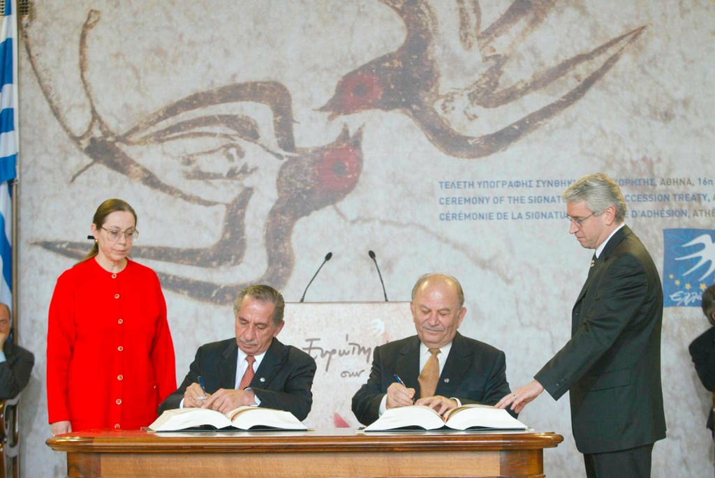 Signature par Chypre du traité d'adhésion à l'Union européenne (Athènes, 16 avril 2003)