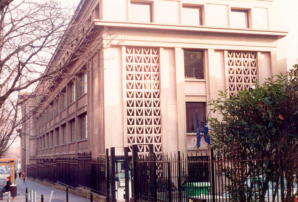 Bâtiment de l'Institut d'études de sécurité de l'UEO à Paris