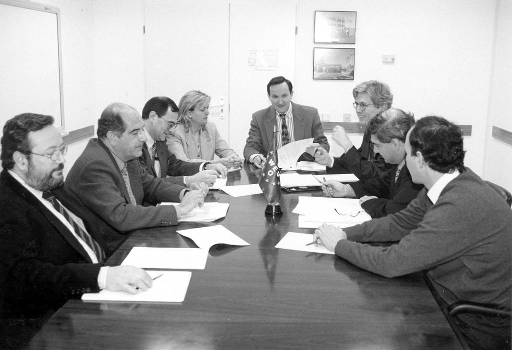 Réunion de l'équipe de direction du Centre satellitaire de l'UEO (Torrejón de Ardoz, 1997)