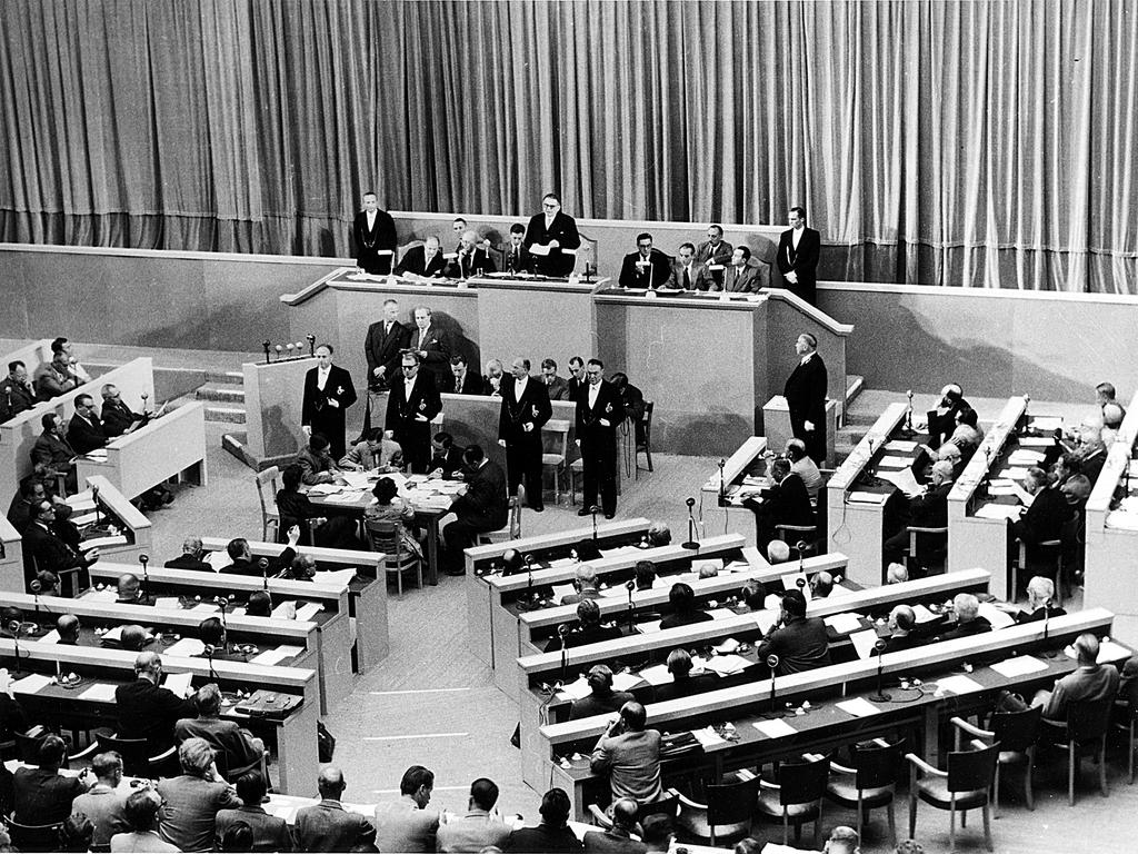 Vue générale de la première séance de l'Assemblée consultative (Strasbourg, 10 août 1949)
