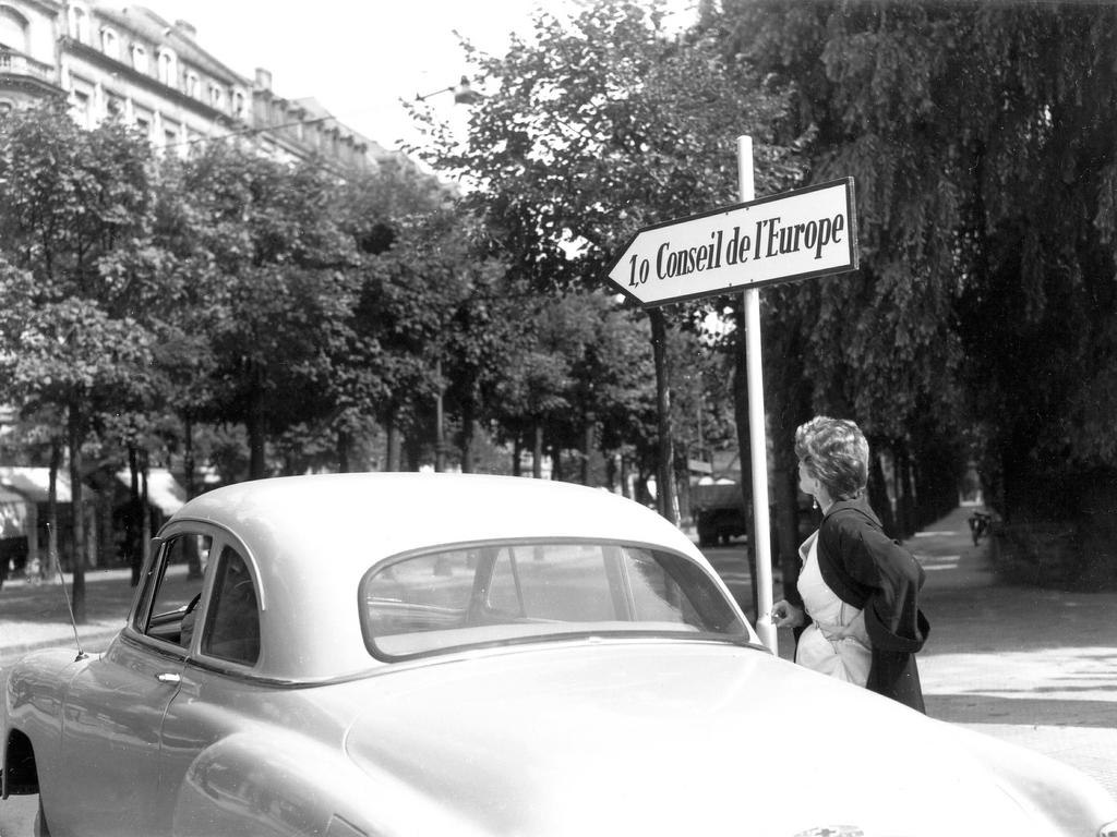 Road sign for the Council of Europe (Strasbourg)