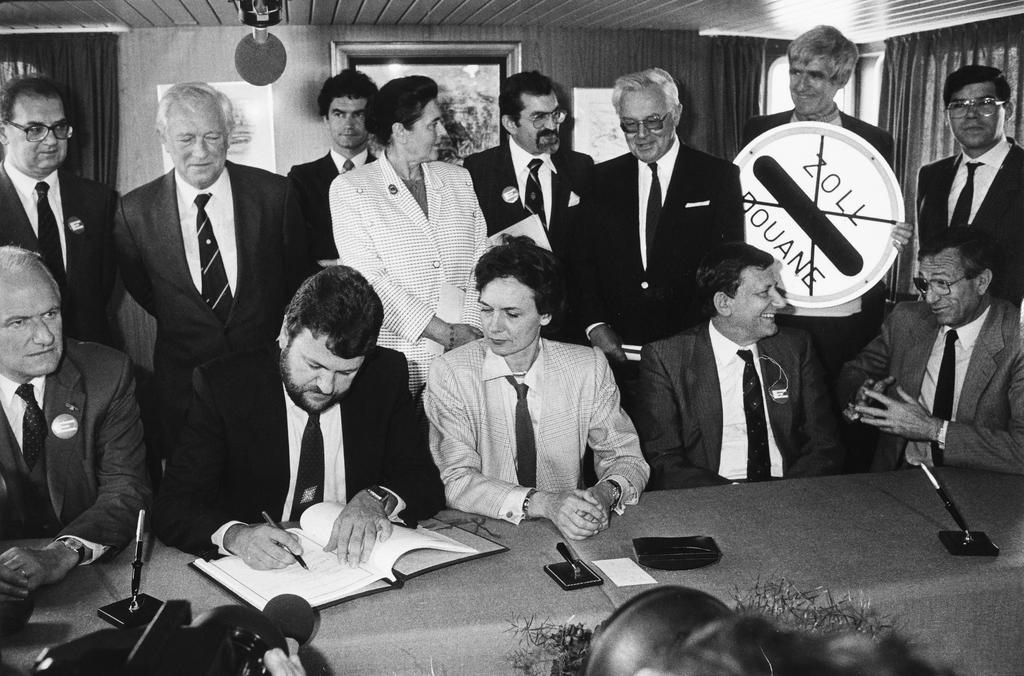 Signature de l'accord de Schengen (14 juin 1985)