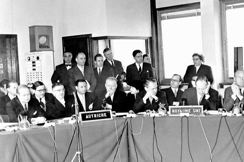 Adhésion de l'Autriche au Conseil de l'Europe (Strasbourg, 16 avril 1956)