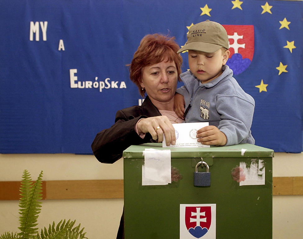 Référendum en Slovaquie sur l'adhésion du pays à l'Union européenne (16 mai 2003)
