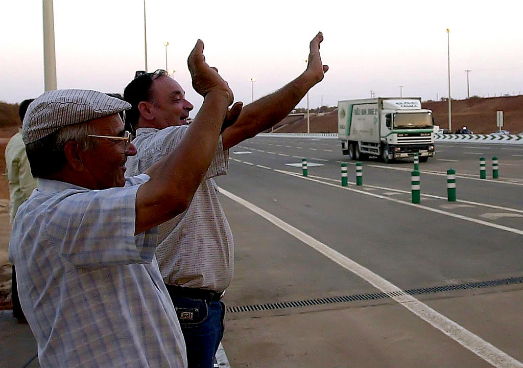 Nouvelle infrastructure routière en Algarve (Paderne, 25 juillet 2002)