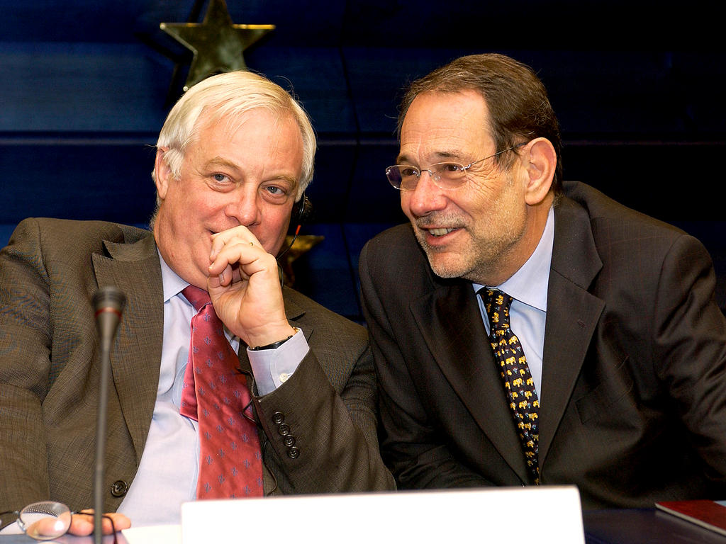 Christopher Patten and Javier Solana (Brussels, 17 May 2004)