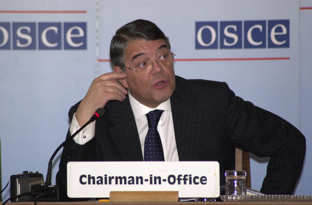 Antonio Martins da Cruz, président en exercice de l'OSCE (2002)