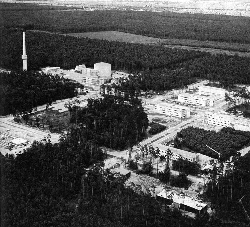 Construction de l'Institut européen transuranien à Karlsruhe (1962)