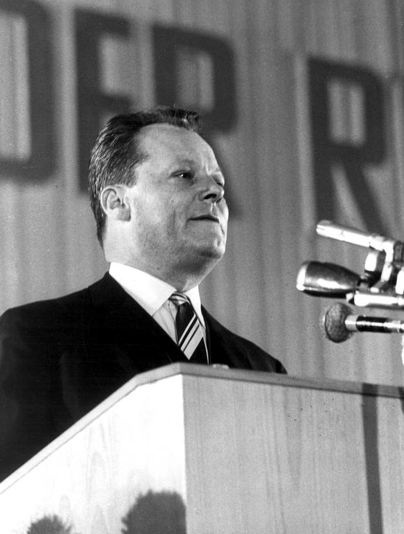 Willy Brandt au congrès du Parti social-démocrate allemand (Cologne, 26-30 mai 1962)