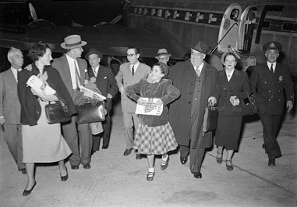 Arrivée d’António Júlio Castro Fernandes à la suite de la réunion de l'OECE (Lisbonne, 5 novembre 1949)