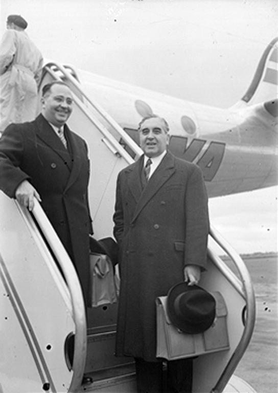 Paulo Cunha et le général Abranches Pinto (Lisbonne, 23 novembre 1951)