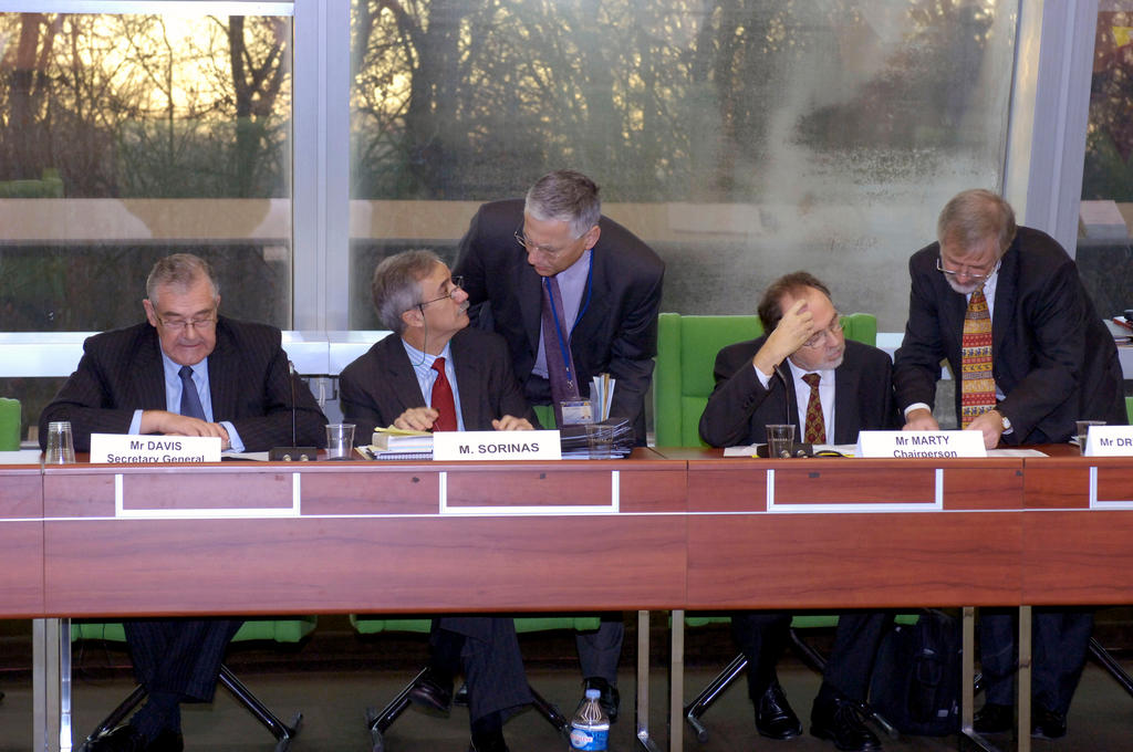 Dick Marty, rapporteur de l’Assemblée parlementaire sur les détentions secrètes (Strasbourg, 24 janvier 2006)