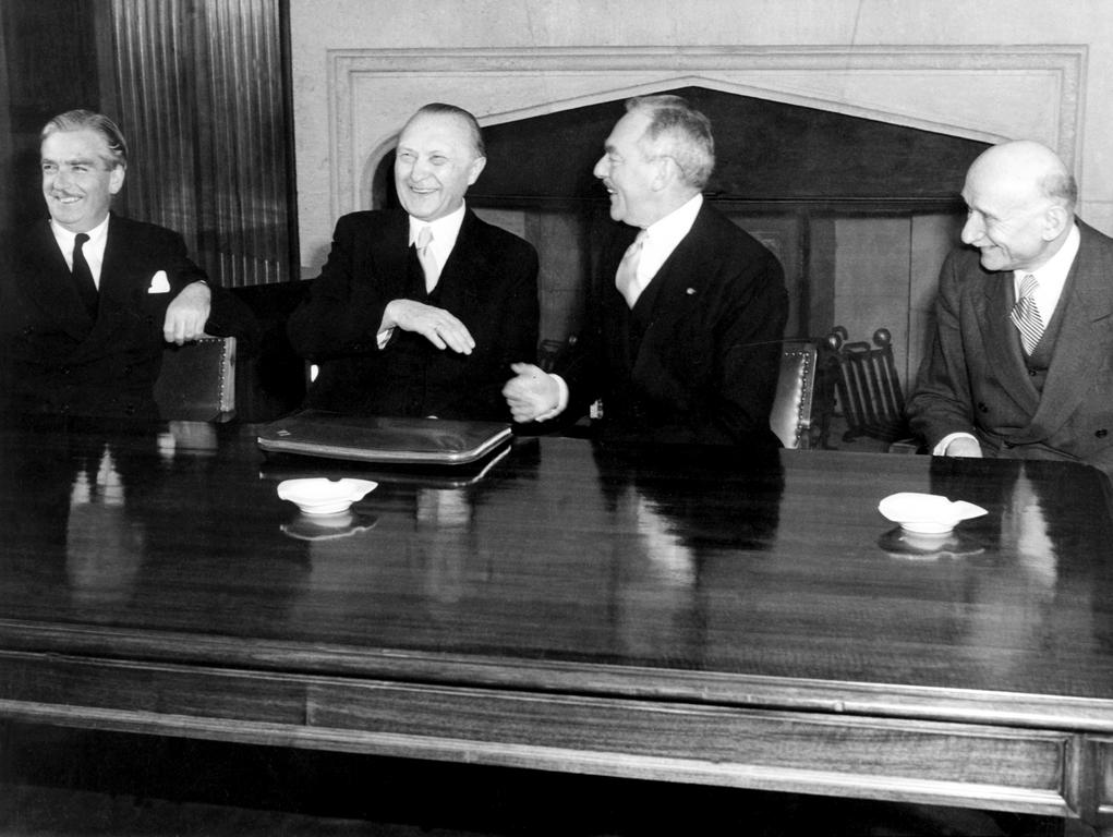 Meeting Between Konrad Adenauer And Anthony Eden Dean Acheson And Robert Schuman In Preparation For The Future Bonn Agreements 24 May 1952 Cvce Website
